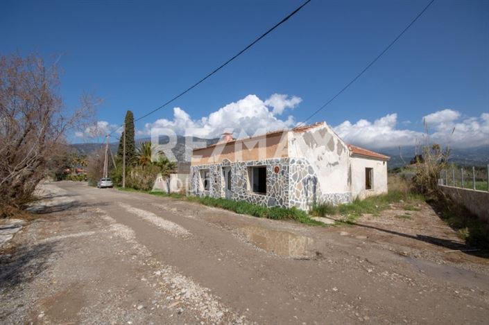 Image No.11-2 Bed House for sale