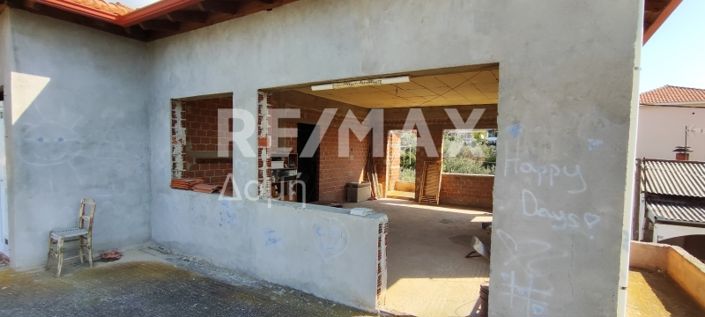 Image No.30-5 Bed Property for sale