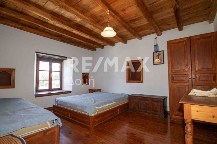 Image No.21-9 Bed Property for sale