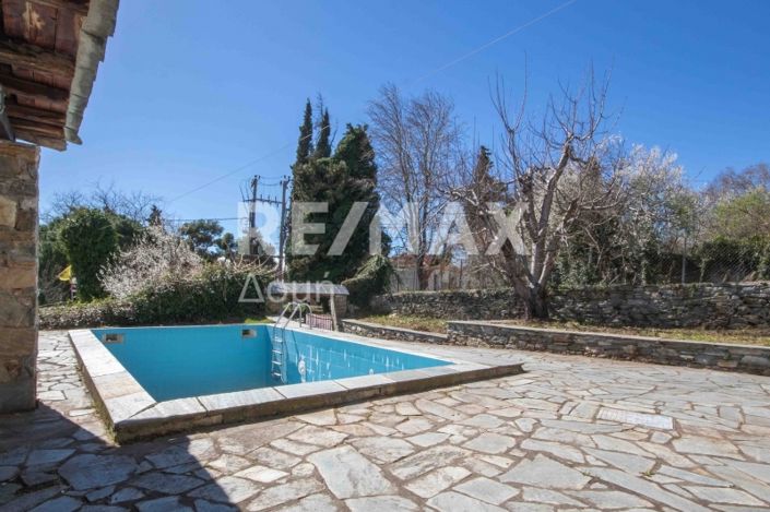 Image No.35-9 Bed Property for sale