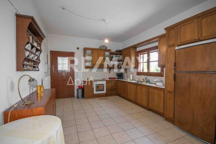 Image No.13-4 Bed Property for sale