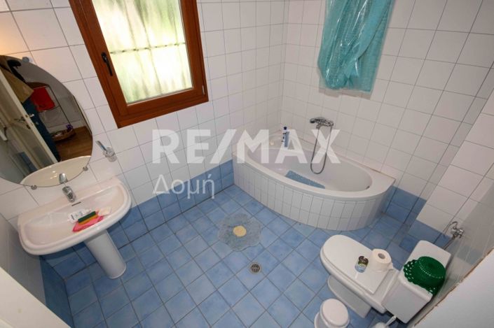 Image No.27-4 Bed Property for sale