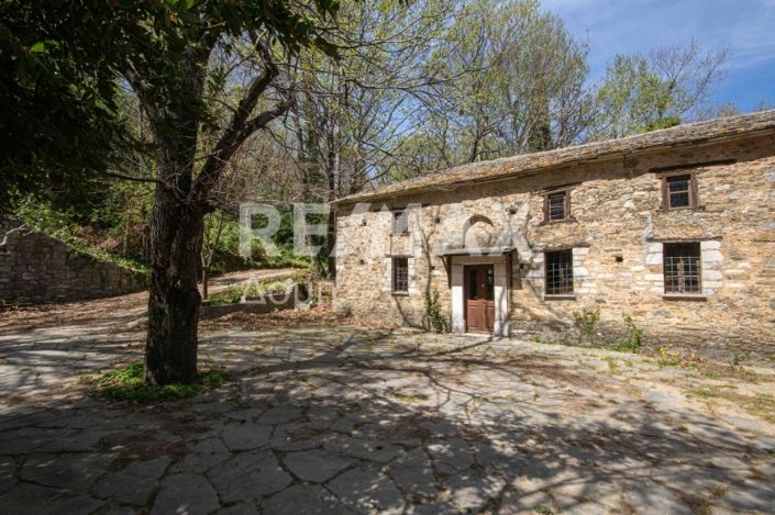 Image No.39-4 Bed Property for sale