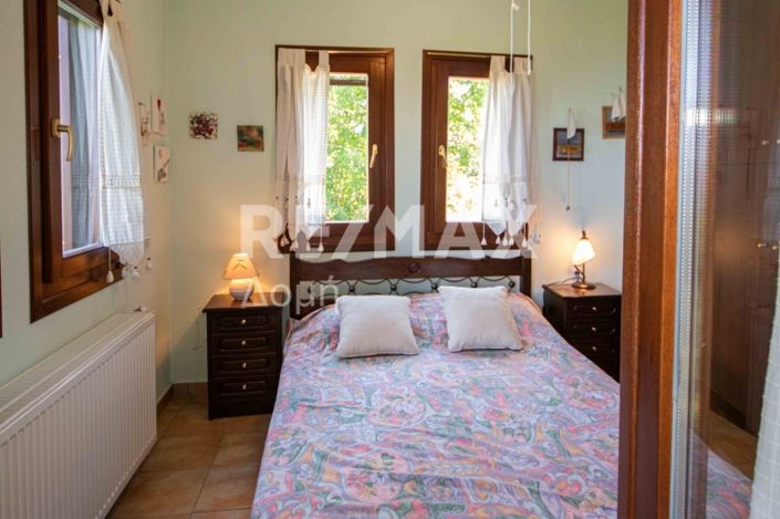 Image No.17-4 Bed Property for sale