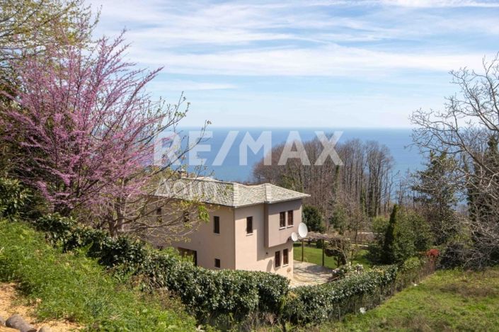 Image No.40-4 Bed Property for sale