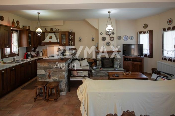 Image No.6-4 Bed Property for sale