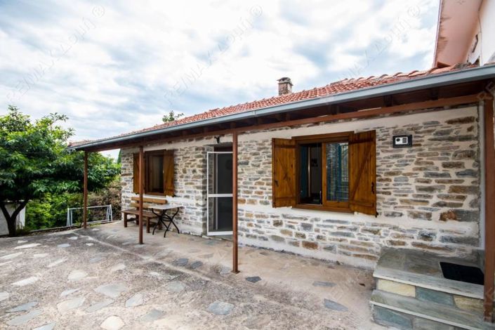 Image No.3-3 Bed Property for sale