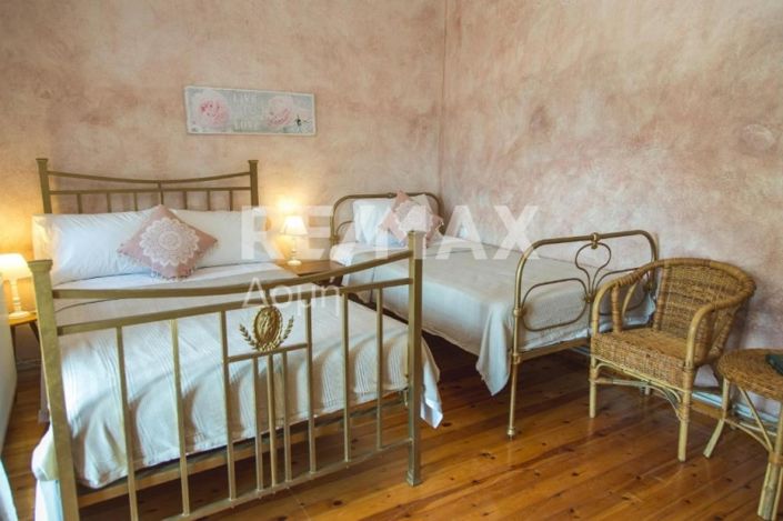 Image No.18-2 Bed House for sale