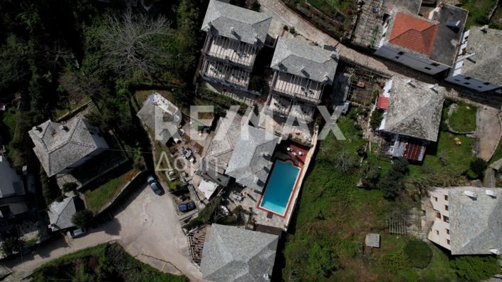 Image No.28-13 Bed Property for sale