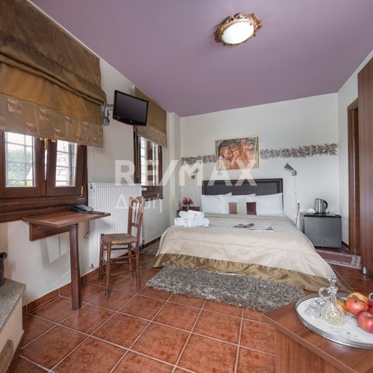 Image No.29-13 Bed Property for sale