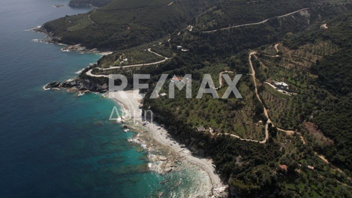 Image No.9-13 Bed Property for sale