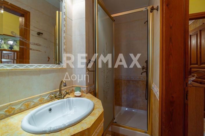 Image No.23-3 Bed Property for sale