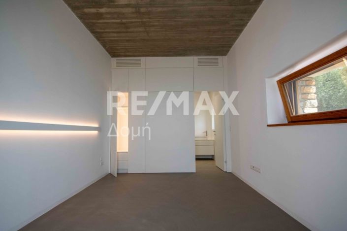 Image No.18-2 Bed House for sale