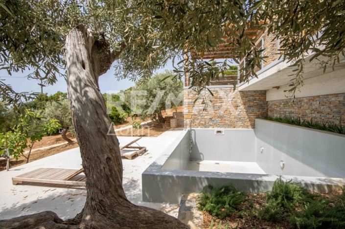 Image No.41-2 Bed House for sale