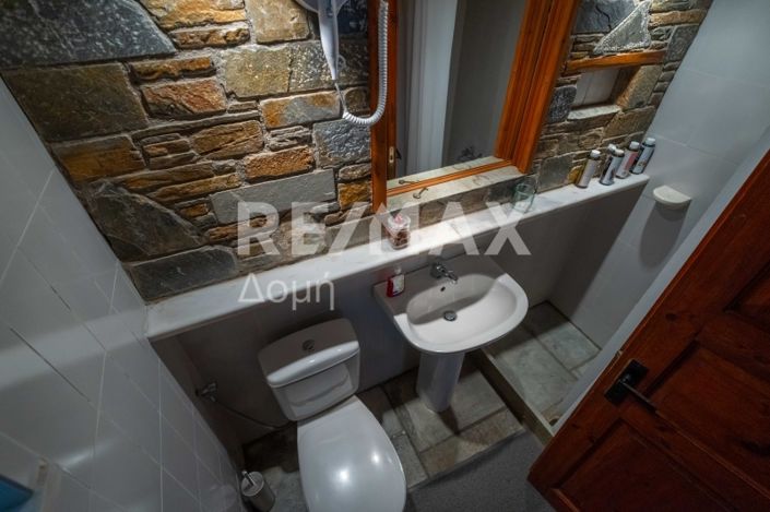 Image No.22-5 Bed Property for sale