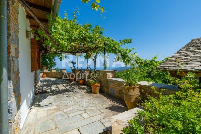 Image No.24-5 Bed Property for sale