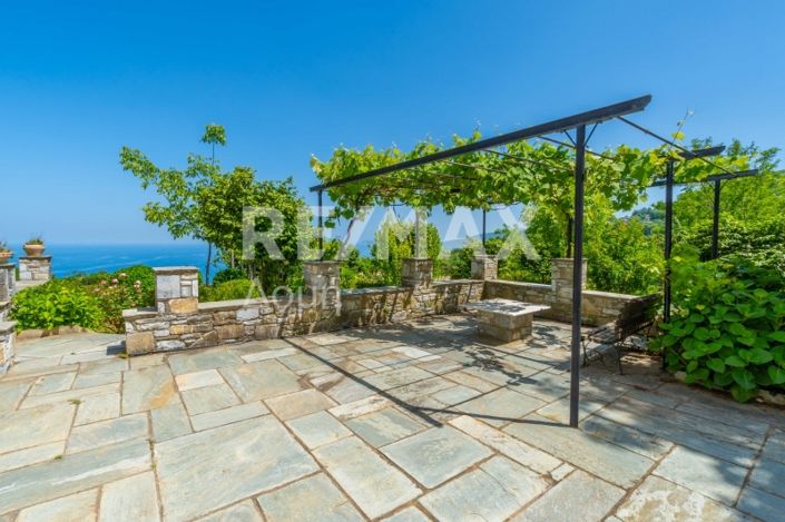 Image No.47-5 Bed Property for sale