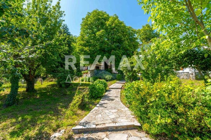 Image No.54-5 Bed Property for sale