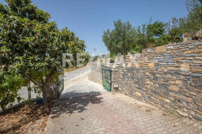 Image No.18-3 Bed House for sale