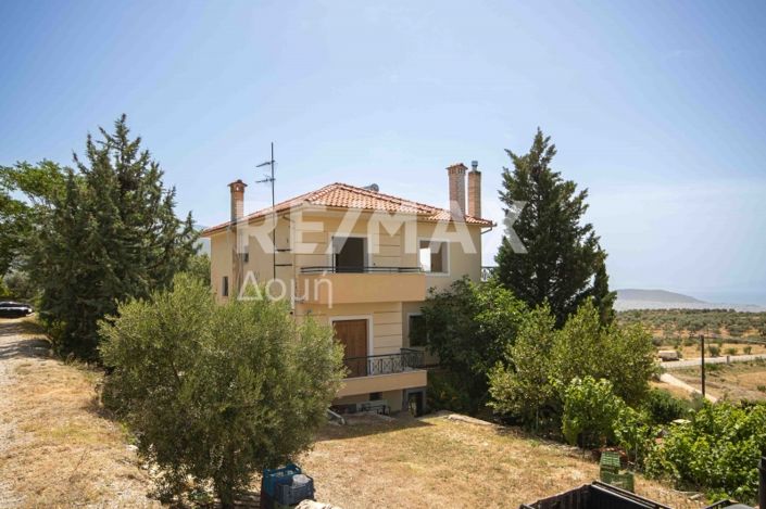 Image No.8-3 Bed House for sale