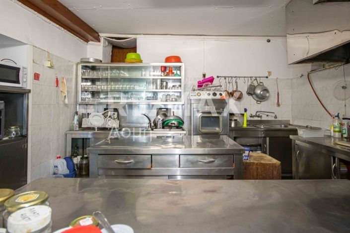 Image No.13-3 Bed Property for sale