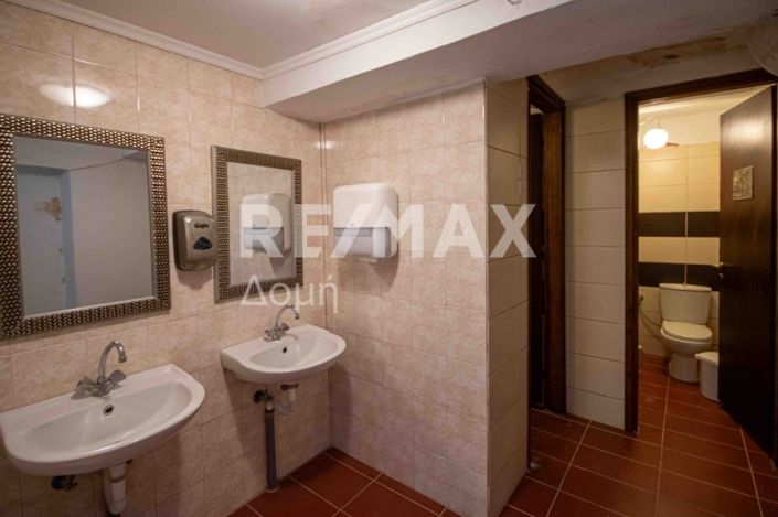 Image No.18-3 Bed Property for sale