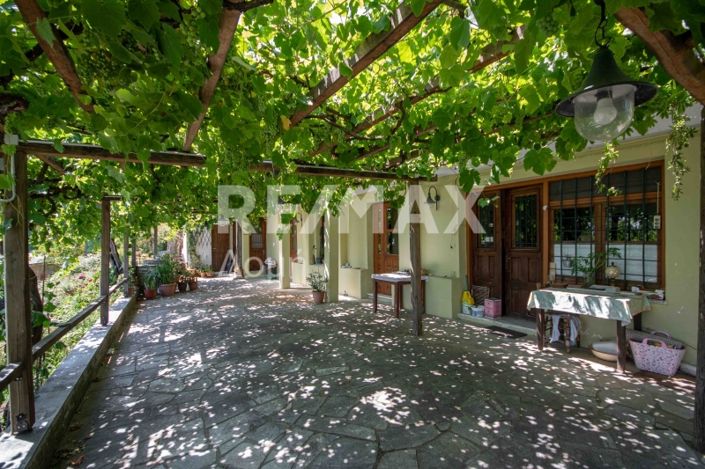 Image No.49-3 Bed Property for sale