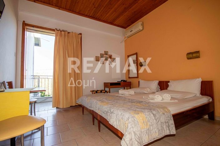 Image No.21-3 Bed Property for sale