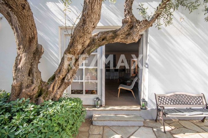 Image No.23-3 Bed Property for sale