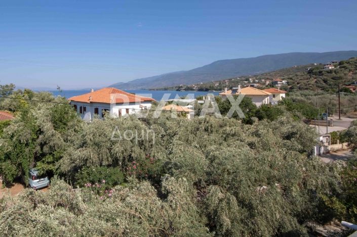 Image No.30-3 Bed Property for sale