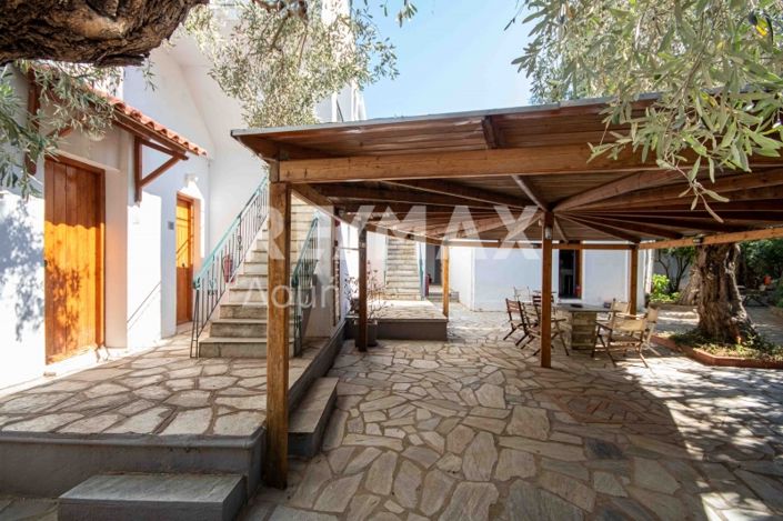 Image No.48-3 Bed Property for sale