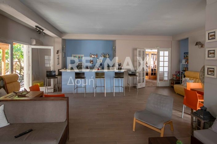 Image No.53-3 Bed Property for sale