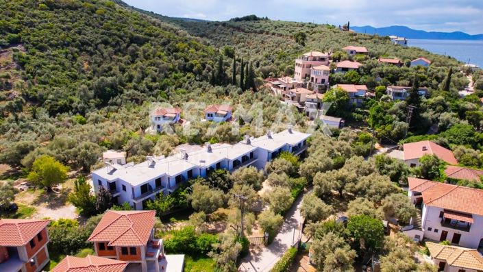 Image No.6-3 Bed Property for sale