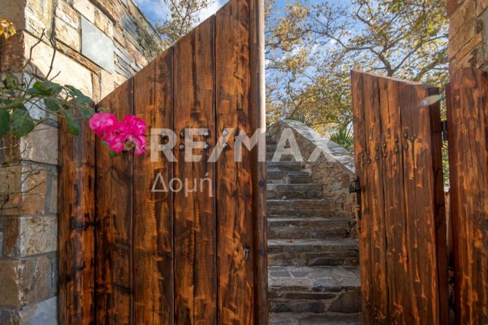 Image No.9-3 Bed House for sale