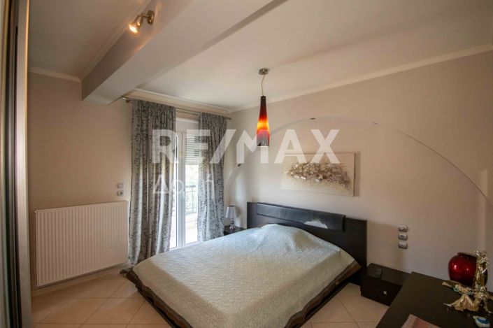 Image No.41-6 Bed House for sale
