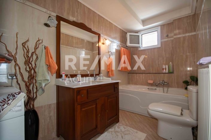 Image No.49-6 Bed House for sale