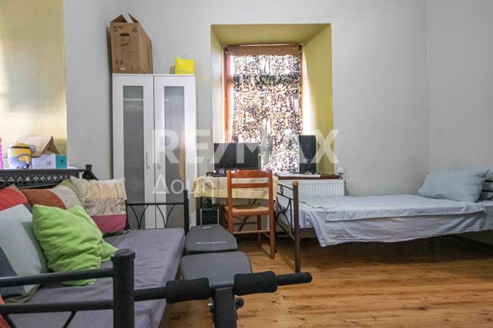 Image No.14-5 Bed Property for sale