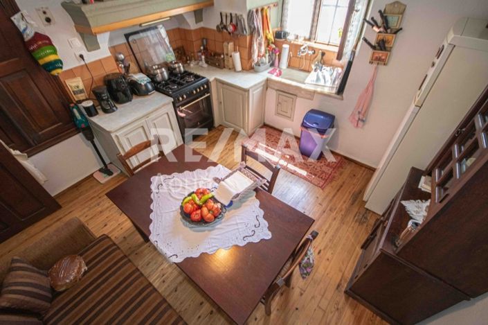 Image No.19-5 Bed Property for sale