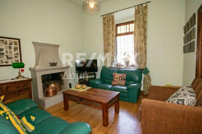 Image No.24-5 Bed Property for sale