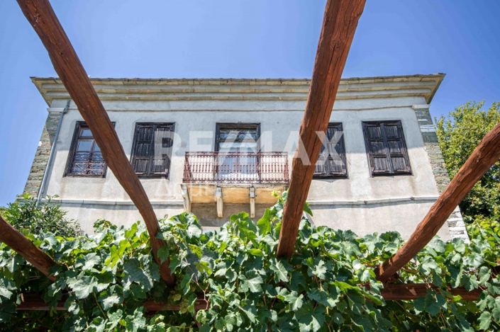 Image No.34-5 Bed Property for sale