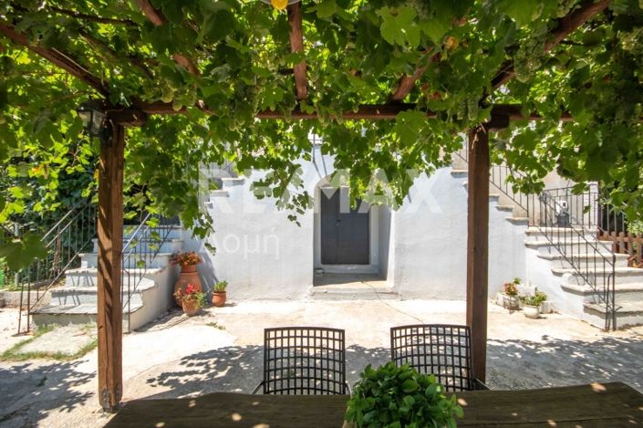 Image No.37-5 Bed Property for sale