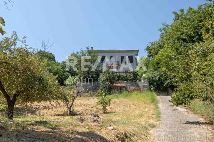 Image No.54-5 Bed Property for sale