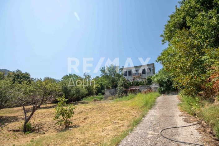 Image No.56-5 Bed Property for sale