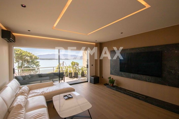 Image No.32-2 Bed Property for sale