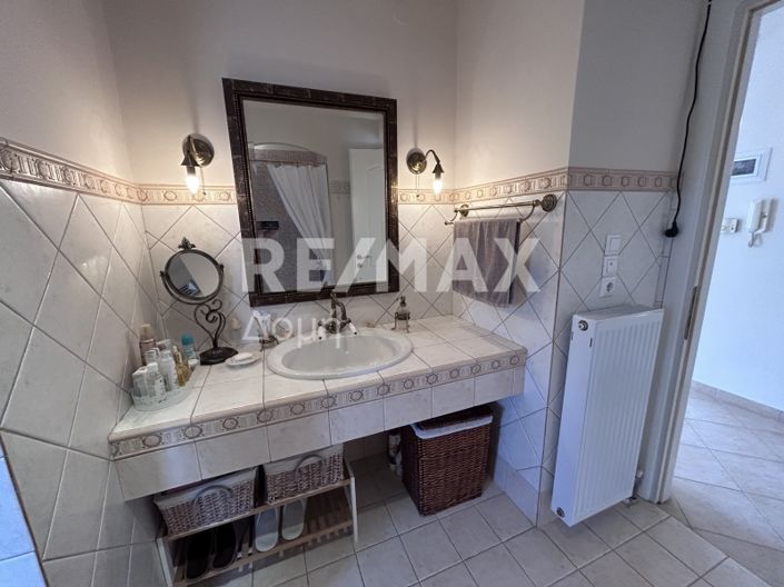 Image No.18-4 Bed Maisonette for sale