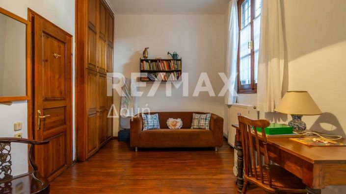 Image No.11-4 Bed Property for sale