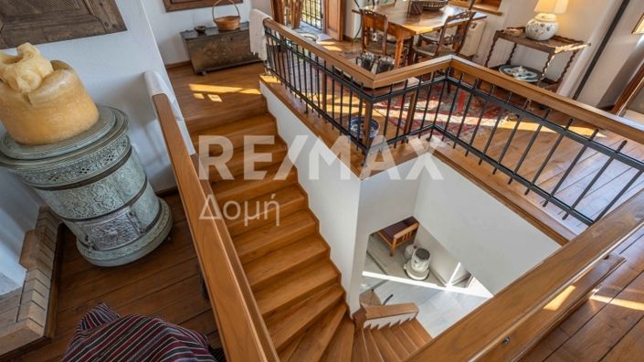 Image No.13-4 Bed Property for sale