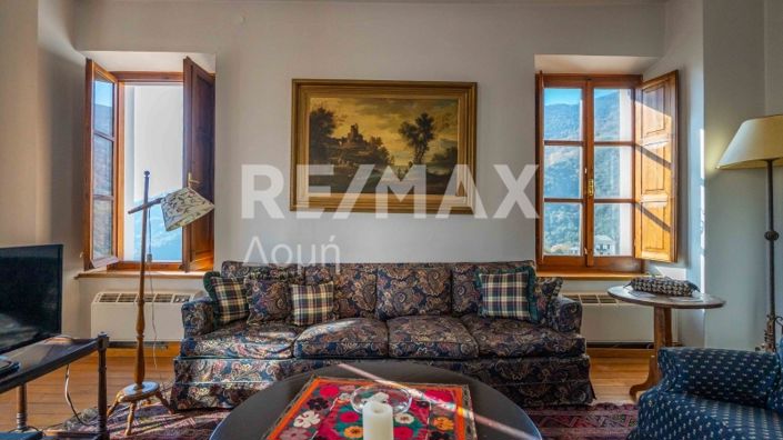 Image No.60-4 Bed Property for sale