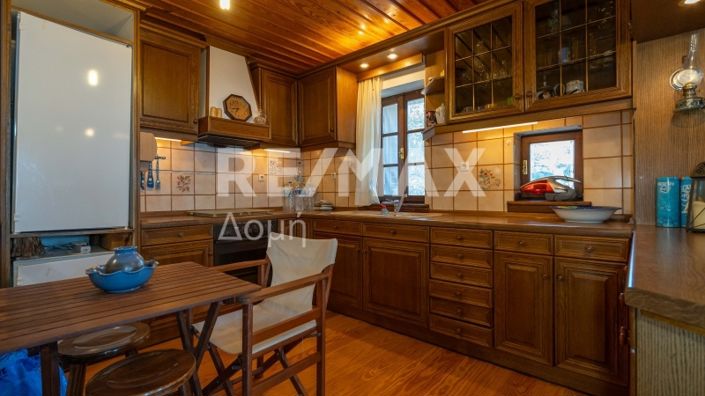 Image No.11-3 Bed Property for sale