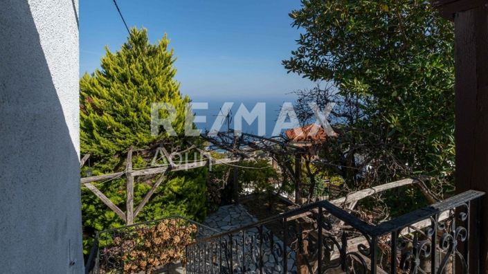 Image No.36-3 Bed Property for sale